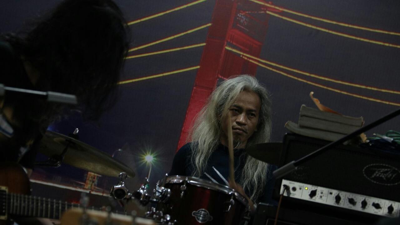 Kunto Hartono menargetkan rekor memainkan drum terlama selama 145 Jam