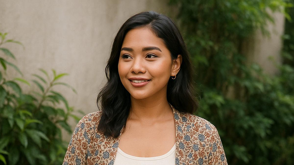 7 Outfit Musim Kemarau yang Justru Dingin Seperti Sekarang, Enggak Bikin Gerah tapi Tetap Fashionable
