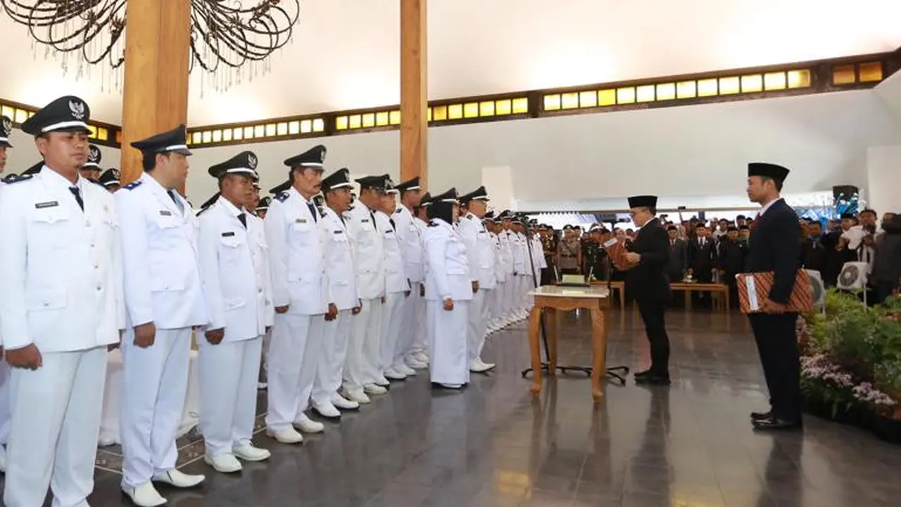 Bupati Anas Ajak Kepala Desa Pacu Kerja Tim Pemburu Kemiskinan