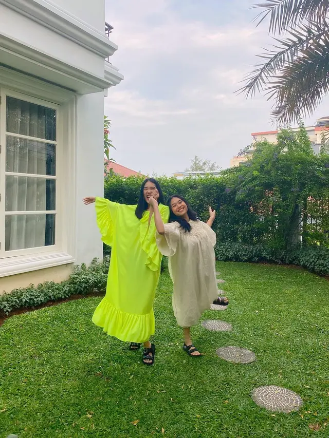 6 Potret Kompak Alika dan Kalya Islamadina, Sibling Goals Banget