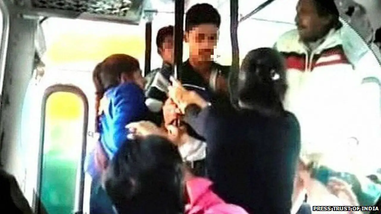 Pelecehan Seksual di Bus India