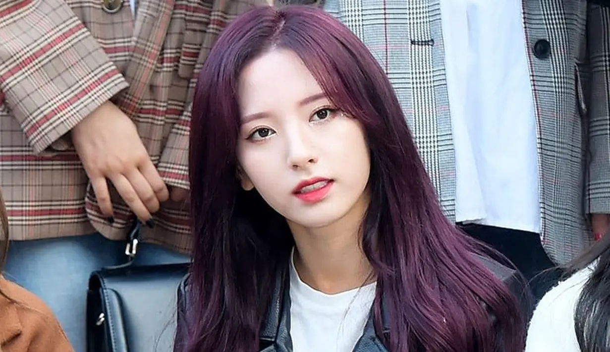 Dengan wajahnya yang cantik dan imut, Bona WJSN berhasil mencuri hati orang-orang Jepang. Selain dunia musik, ia juga melebarkan ke dunia akting. (Foto: Soompi.com)