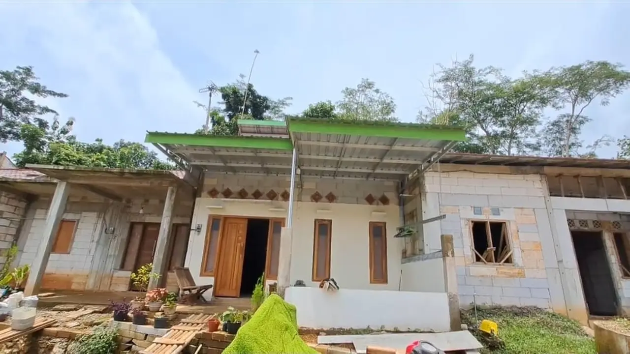Cerita Haru Amin dan Wiwid, Warga Jepara yang Punya Rumah Berkat Program Gubernur Jateng