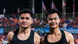 Asnawi bermain penuh selama 90 menit sebagai starter, sementara Arhan masuk sebagai pemain pengganti di 10 menit terakhir babak kedua. Pertandingan tersebut menyita perhatian banyak penggemar sepak bola Indonesia, terutama setelah momen mengharukan terjadi seusai pertandingan. Asnawi dan Arhan, yang berlaga di klub berbeda, terlihat bertukar jersey sebagai tanda persahabatan dan kenangan. (Liputan6/com/IG/@true_bangkok_united)