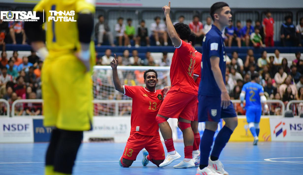 Gol-gol Timnas Futsal Indonesia itu dicetak Evan Soumilena (8'), Brian Ick (22', 27'), Rio Pangestu (33') dan Firman Adriansyah pada menit 38. (Dok Federasi Futsal Indonesia)