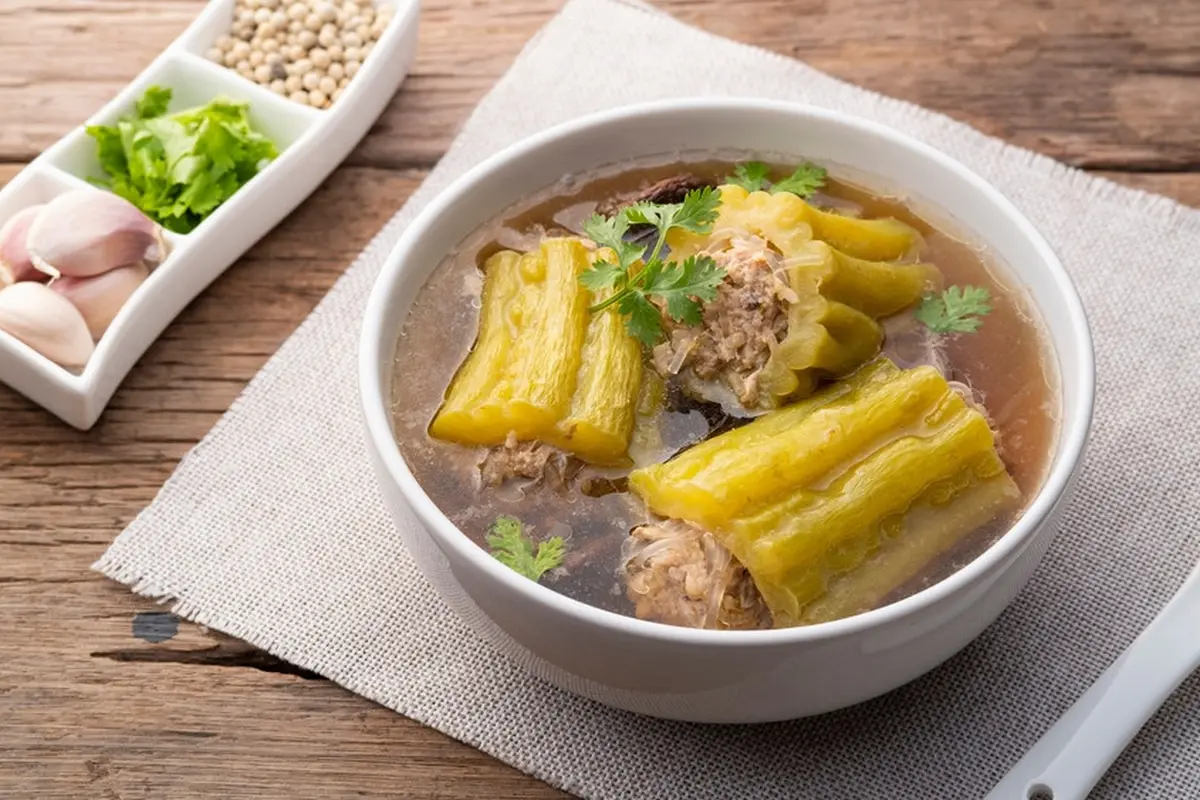 sop pare isi daging kuah