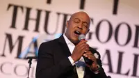 Peabo Bryson Penyanyi Soundtrack Ikonis Aladdin dan Beauty and the Beast Meninggal Dunia