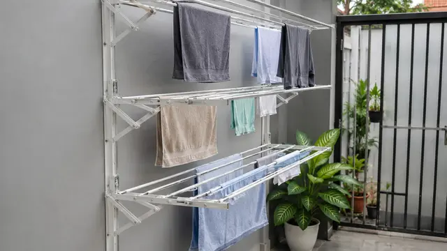 Ide Jemuran Lipat Dinding untuk Rumah Minimalis (AI)