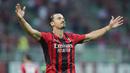 Zlatan Ibrahimovic - Ujung tombak AC Milan ini pernah menjadi andalan lini depan Ajax Amsterdam sejak didatangkan dari Malmo tahun 2001 silam. Tiga musim bersama Ajax, total 74 kali main dan 35 gol berhasil dicatatkan. (Spada/LaPresse via AP)