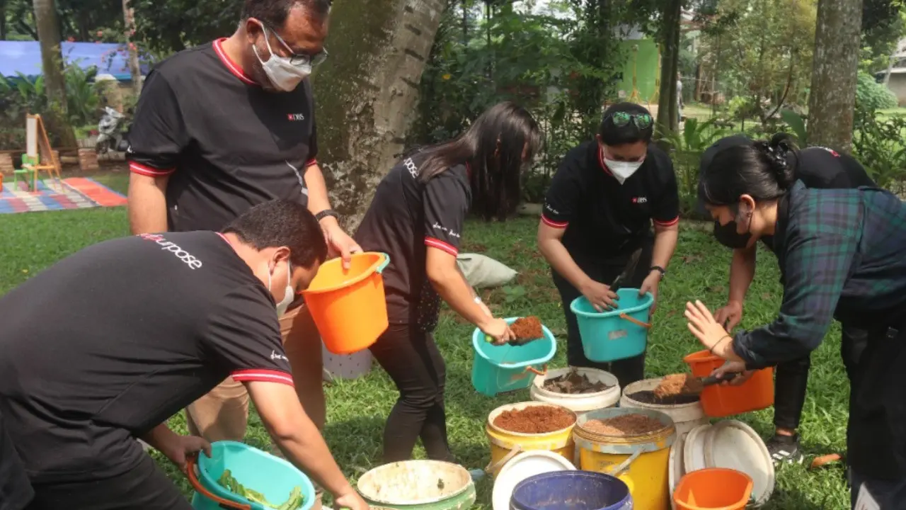 Cegah Sampah Makanan Berakhir di TPA Lewat Program Kompos Kolektif