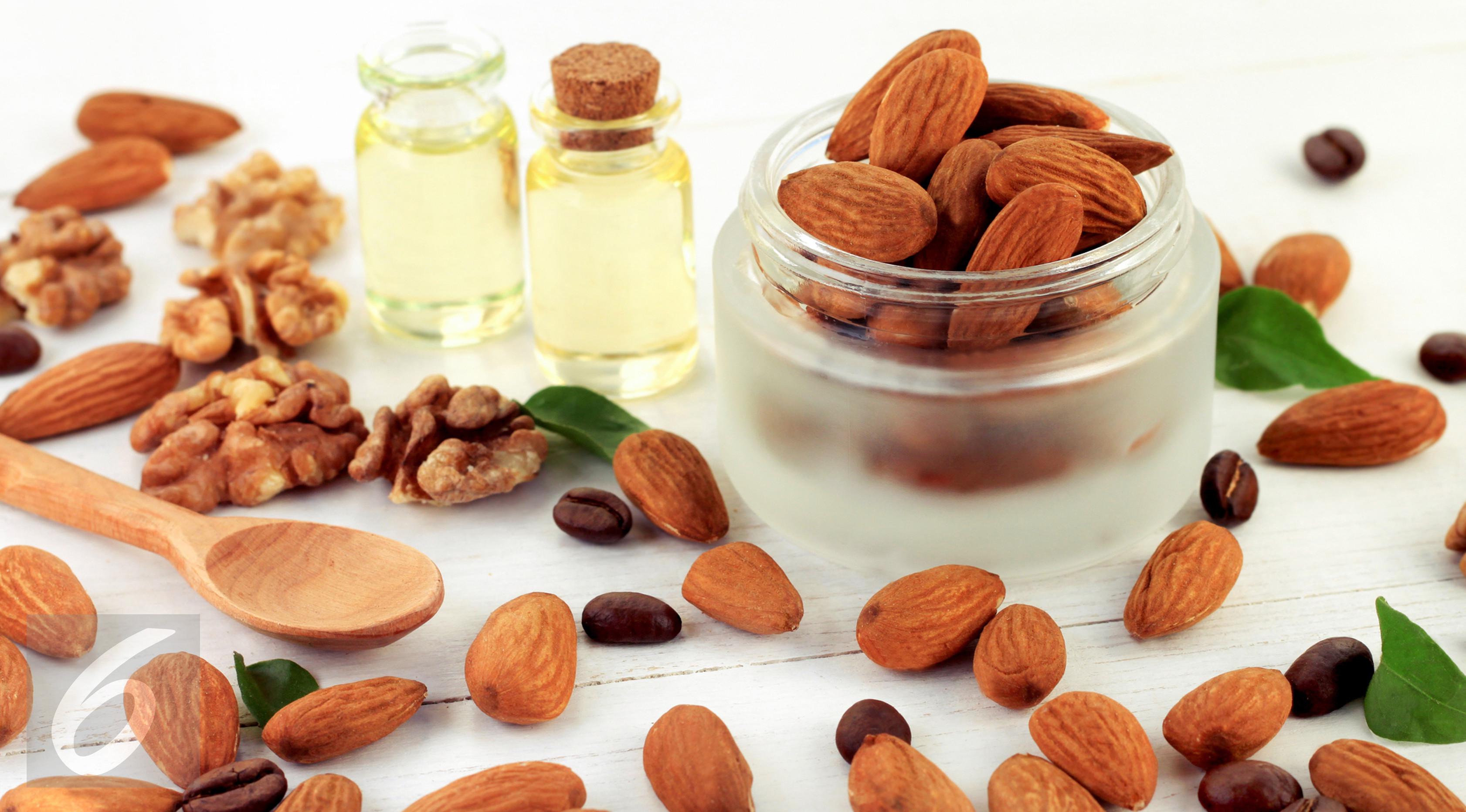 Ilustrasi Kacang Almond (iStockphoto)​