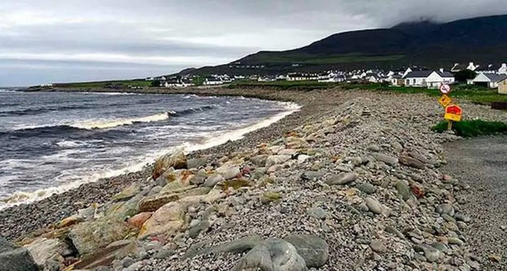 Pantai yang Hilang 33 Tahun Lalu Muncul dalam 10 Malam, Sihir? (Achill Island Tourism) 