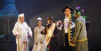 Program Indonesia Kita 2017 kembali menggelar pertunjukan teater yang dibintangi oleh para aktor dan aktris ternama. Pagelaran yang bertajuk Laskar Bayaran ini hadir selama dua hari di Taman Ismail Marzuki (TIM), Jakarta Pusat. (Nurwahyunan/Bintang.com)