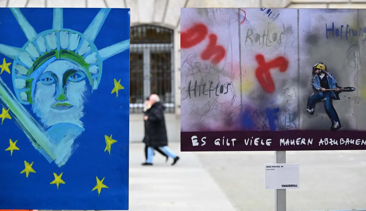 Peristiwa runtuhnya Tembok Berlin diperingati setiap tahunnya sebagai Hari Kebebasan Dunia atau World Freedom Day. (Tobias SCHWARZ/AFP)