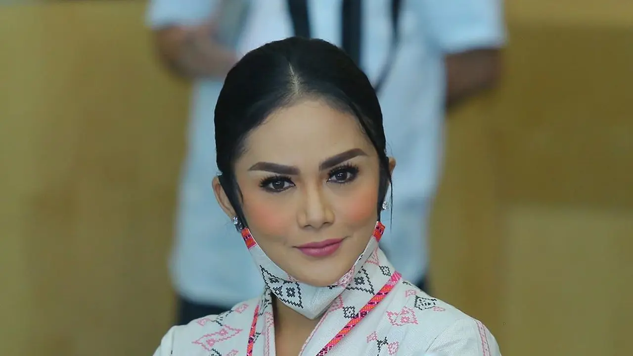 Krisdayanti mendukung langkah pemerintah soal PPKM Diperpanjang