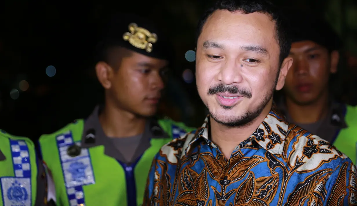 Selain itu, Giring mengaku tak sempat menyicipi makanan lainnya. Pasalnya, sepanjang mengantre, ia yang hadir bersama ibu dan sahabatnya tak berhenti tertawa hingga membuatnya lelah. (Adrian Putra/Bintang.com)