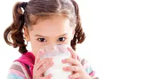 Susu kaya kalsium dan zat besi yang penting untuk pertumbuhan anak. (Foto:thestar.com)