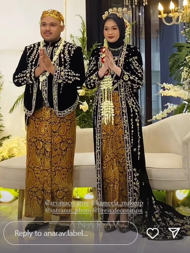 6 Potret Detail Penampilan Salma Salsabil di Hari Pernikahan, Pakai Busana Adat Jawa