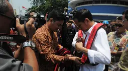 Kedatangan Jokowi ke pelabuhan tersebut untuk memantau proses pembangunan Pelabuhan Kalibaru, Jakarta, Selasa (23/9/2014) (Liputan6.com/Herman zakharia)