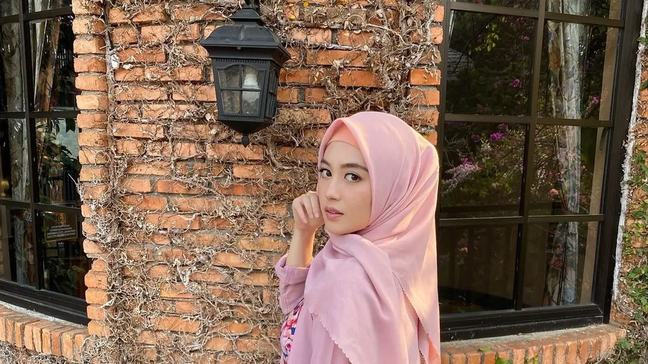 Nabilah eks JKT 48 makin cantik berhijab