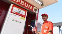 Pertamina Patra Niaga Regional Jawa Bagian Barat menambah pasokan Biosolar hingga 70% untuk Stasiun Pengisian Bahan Bakar Umum Nelayan (SPBUN) 38.41213 Blanakan, Kabupaten Subang.