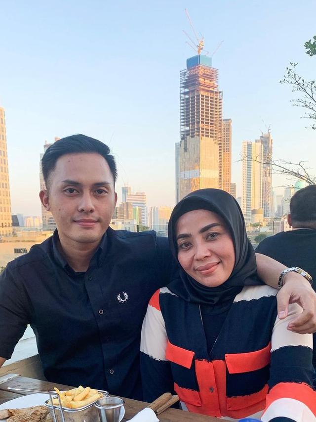 [Fimela] Muzdalifah dan Fadel Islami