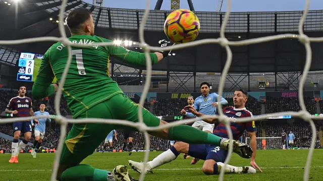 Foto: Penampilan Tajam Omar Marmoush saat Cetak Hattrick untuk Manchester City di Liga Inggris