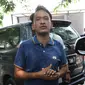 Presenter Ruben Onsu memberi keterangan kepada awak media saat menjenguk Julia Perez di Rumah Sakit Cipto Mangunkusumo, Jakarta, pada Kamis (20/4). (Liputan6.com/Herman Zakharia)