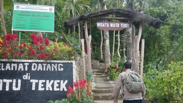 Pagi yang Indah di Istana Tokek Pegunungan Menoreh ...