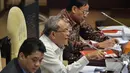 Rapat dengar pendapat tersebut membahas persiapan pelaksanaan Pilkada serentak tahun 2015, Jakarta, Senin (24/11/2014). (Liputan6.com/Andrian M Tunay) 