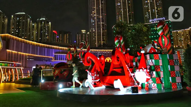 Jelang Natal, Dekorasi Nan Indah Hiasi Mal di Jakarta