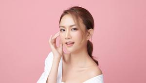 Ilustrasi perempuan melakukan skin preparation. (c) kitthanes_r.hotmail.com/Depositphotos