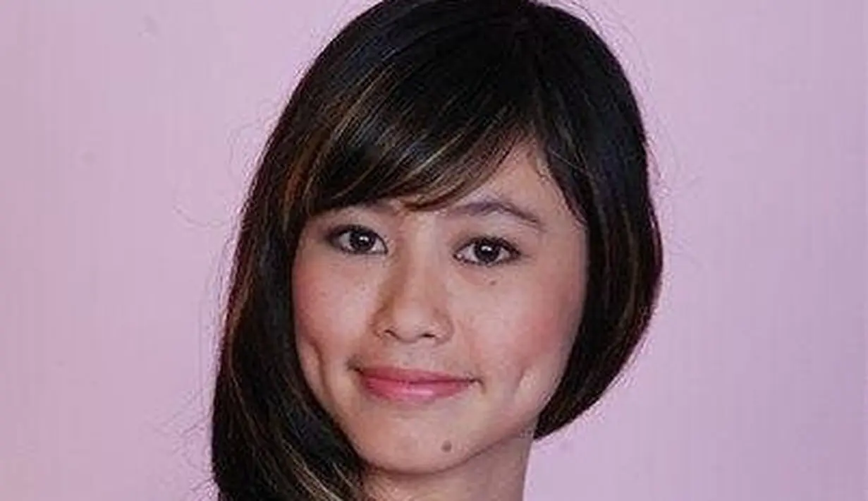 Dyna dulu sempat jadi salah satu peserta favorit. Selain suara, ia juga punya ciri khas dengan lesung pipitnya. [Istimewa]