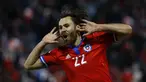 Pemain Chile Benjamin Brereton melakukan selebrasi usai mencetak gol ke gawang Venezuela pada pertandingan kualifikasi Piala Dunia 2022 di Stadion San Carlos de Apoquindo, Santiago, Chile, Kamis (14/10/2021). Chile menang 3-0. (Marcelo Hernandez/Pool via AP)