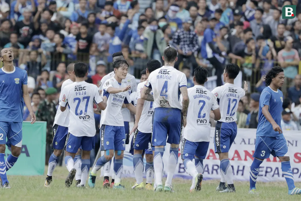 Persib Bandung Vs Perserang Serang