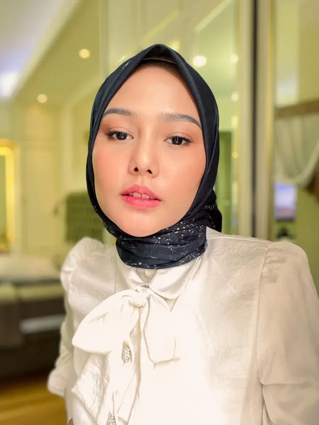 8 Pesona Dara Arafah Usai Putuskan Mantap Berhijab, Banjir Pujian
