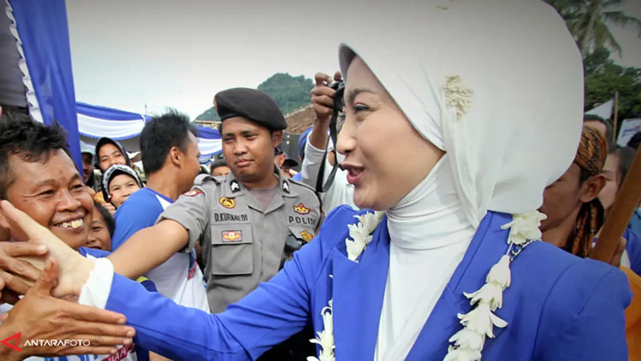 desy-ratnasari-2-130715b.jpg