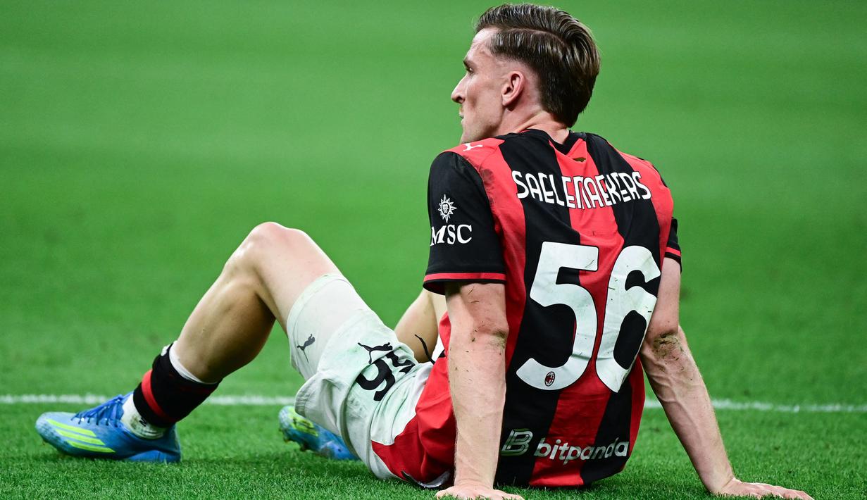 Hasil negatif tersebut membuat tiket menuju kompetisi elite Eropa resmi lepas dari genggaman AC Milan. Rossoneri terpaksa menyudahi kompetisi musim ini dengan finis di peringkat kelima klasemen akhir lewat koleksi 70 poin. (AFP/Piero Cruciatti)