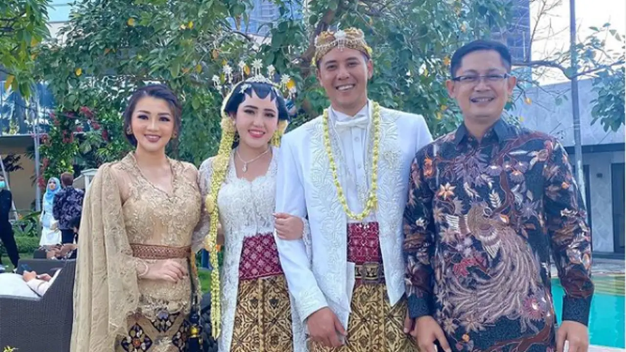 Penyany Via Vallen menikah dengan Chevra Yolandi (Tangkap layar Instagram Fitri Karlina)