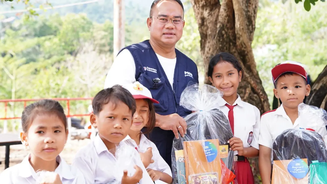 Hari Anak Nasional 2026: Kisah Veronika, Nasabah PNM Mekaar yang Berjuang Demi Masa Depan Sang Buah Hati