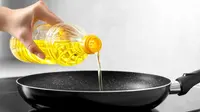 Tips Sederhana Menjernihkan Minyak Goreng, Ternyata Cuma Pakai Bahan Ini