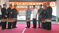 Ketua MPR RI, Zulfikli Hasan, Mendapat Gelar Pangeran Kerta Alam Jaya Nata dari Lembaga Penasehat Adat Lubuklinggau