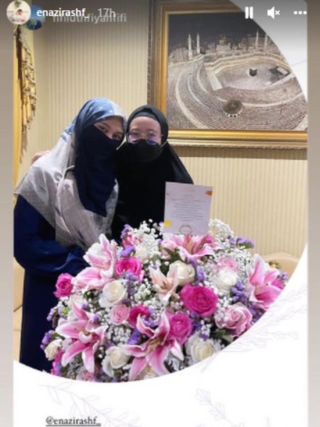 <span>Nadzira Shafa kini tampil bercadar usai sang suami meninggal dunia. (Sumber: Instagram/enazirashf_)</span>