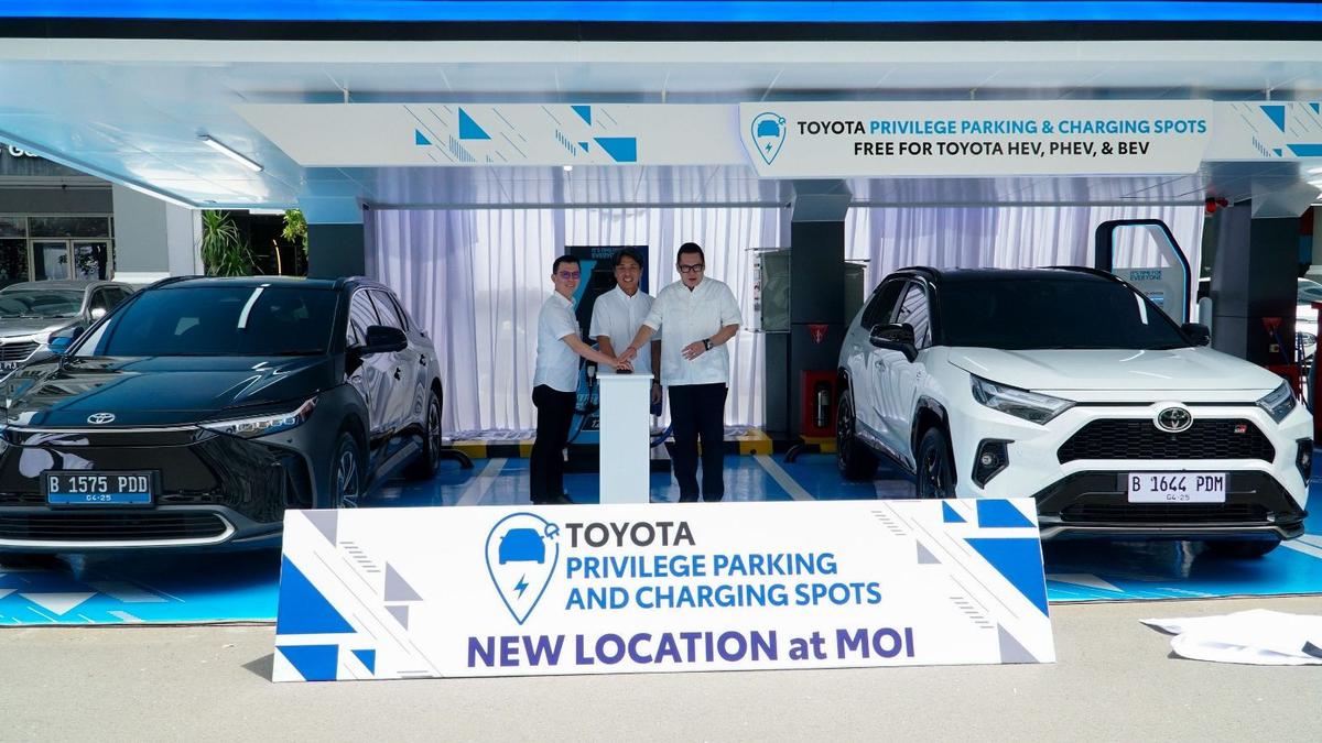 Toyota Siapkan Tempat Parkir Gratis dan Pengisian Daya Kendaraan Elektrifikasi di MOI