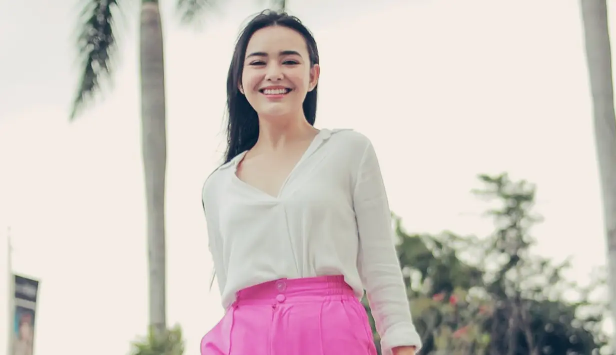 Berawal dari perannya sebagai Ariel dalam Mermaid In Love yang ditayangkan SCTV, ia pun dikenal pecinta sinetron. Tak hanya dalam sinetron, ia pun sudah cukup banyak berperan dalam layar lebar. (Liputan6.com/IG/@amandamanopo)