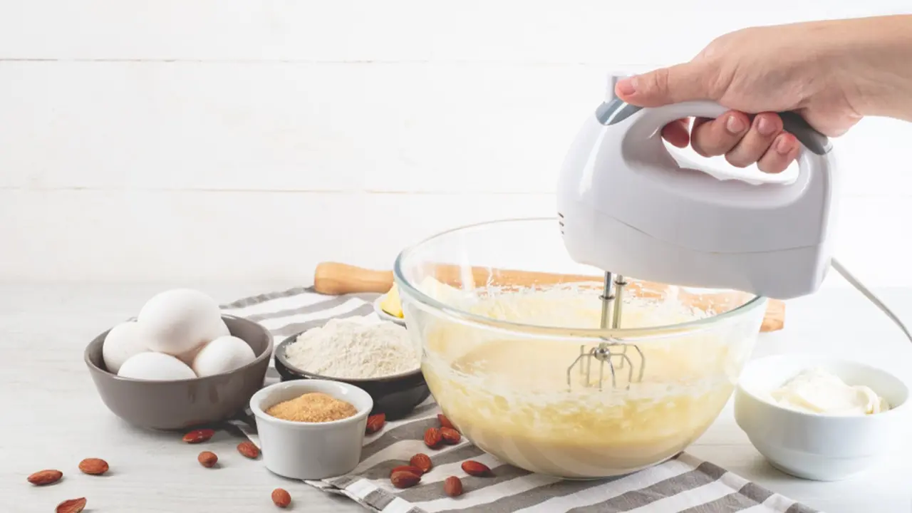 mixer putih telur