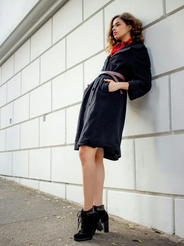 5. Scarf sebagai Pelengkap Blouse atau Dress