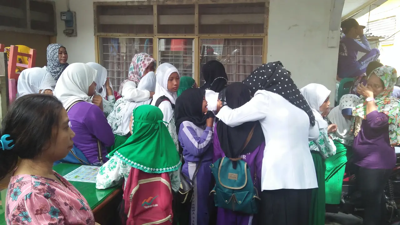Tangis Histeris Siswa TK-SD Warnai Eksekusi Sekolah Di Makassar