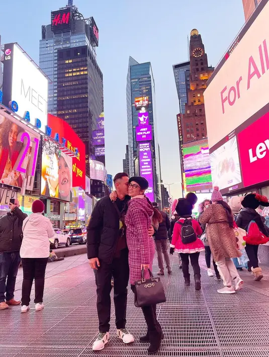 Ussy Sulistiawaty dan Andhika Pratama (Instagram/ussypratama)