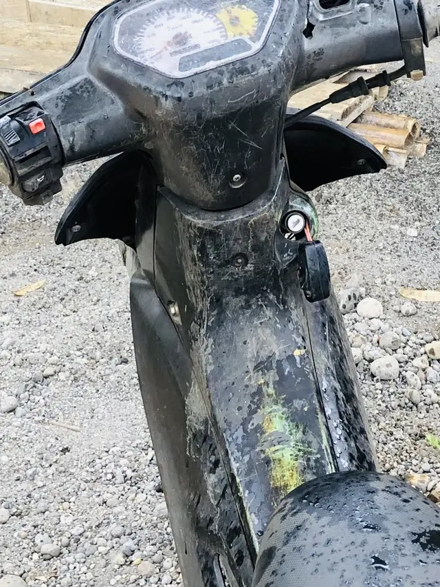 Potret Modifikasi Lubang Kunci Motor Ini Bikin Ngelus Dada. (Sumber: Twitter/outofcontext_id)